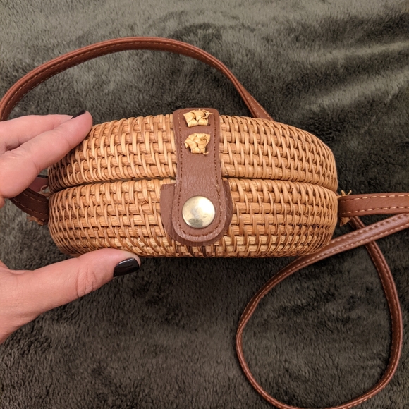 Wicker hardshell bag- tan - Picture 3 of 3